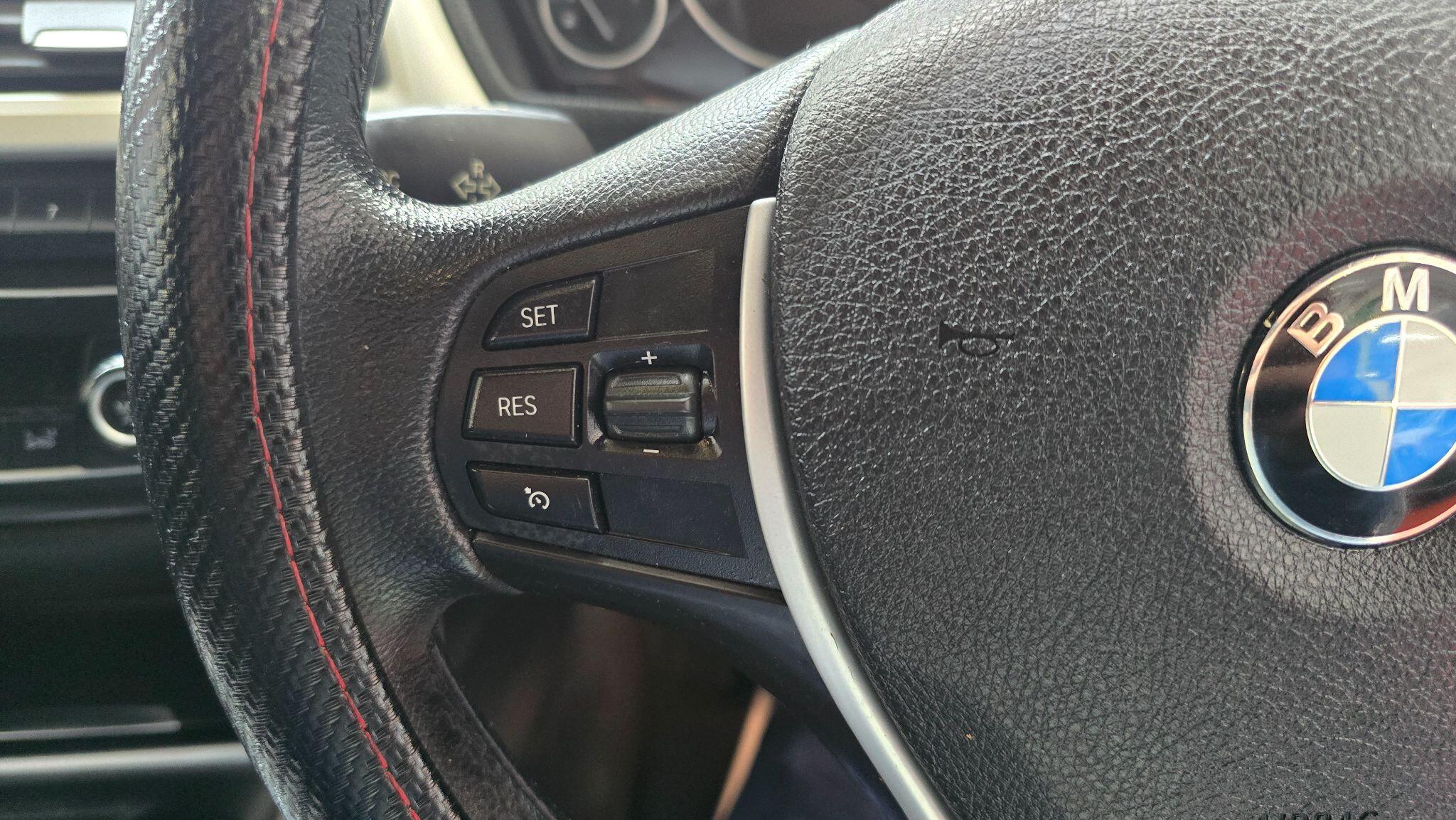 BMW 3 Series view 6