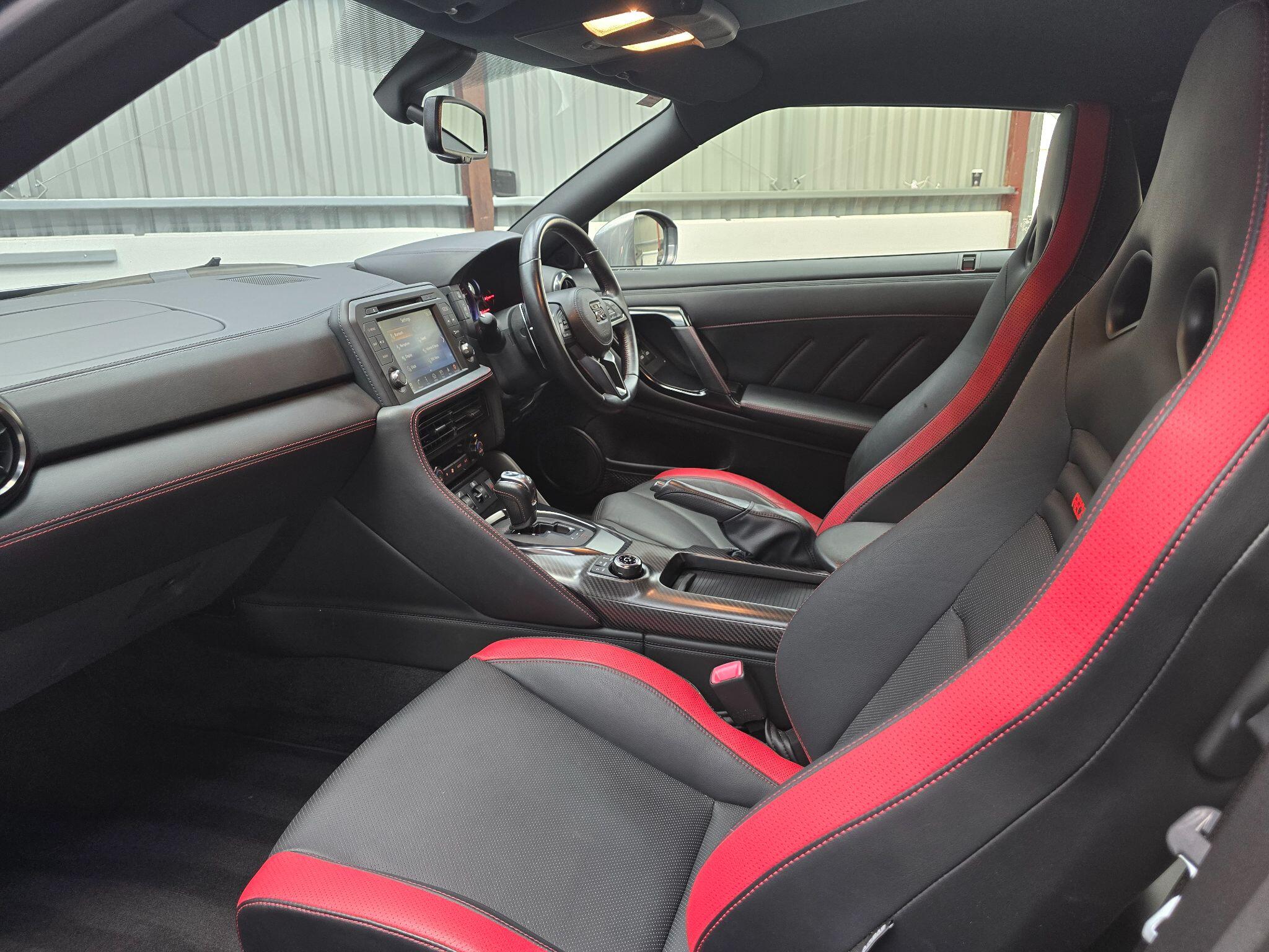 Nissan GT-R view 23