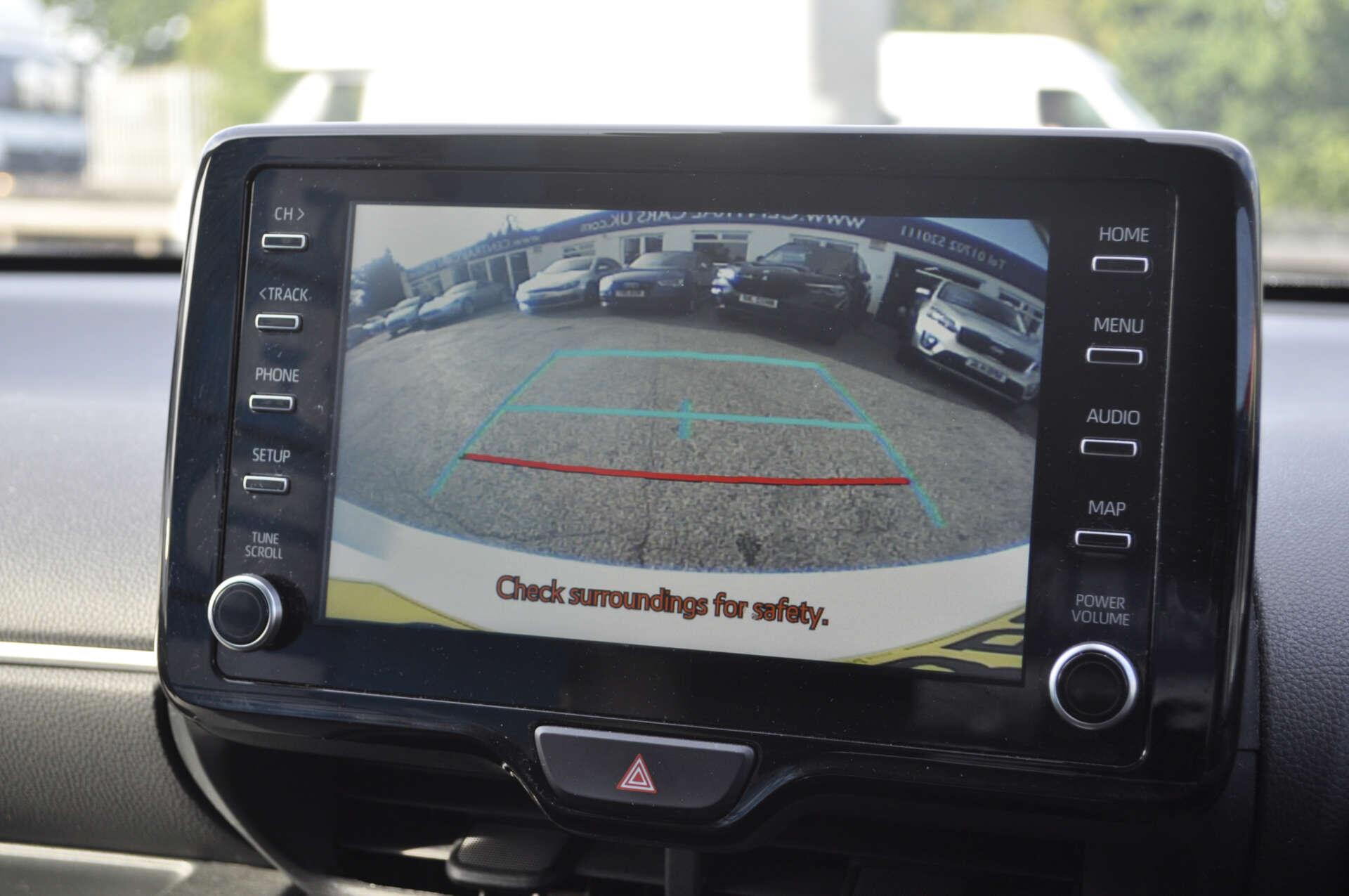 Toyota Yaris view 17