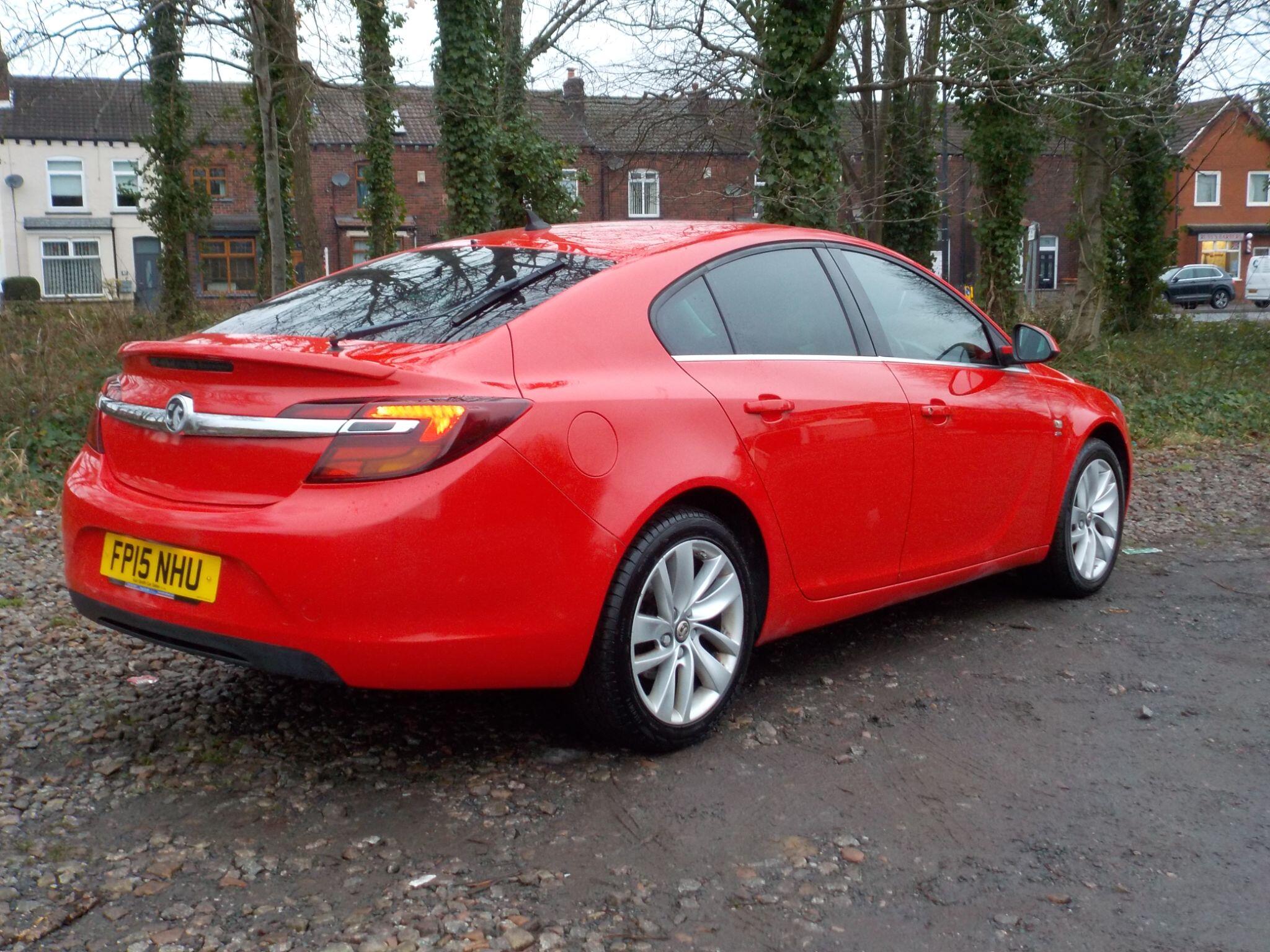 Vauxhall Insignia 1.8 16V SRi Nav Euro 5 5dr