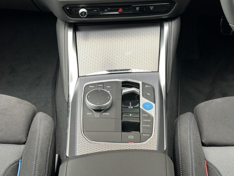 BMW i4 view 65