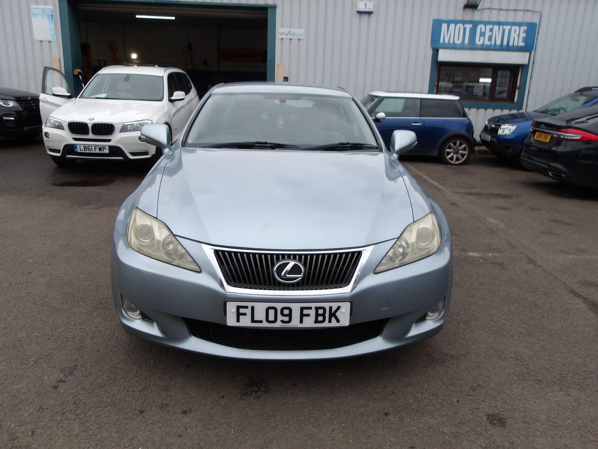 Lexus IS view 2
