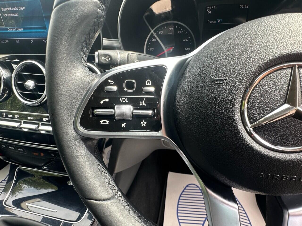 Mercedes-Benz C-Class view 27