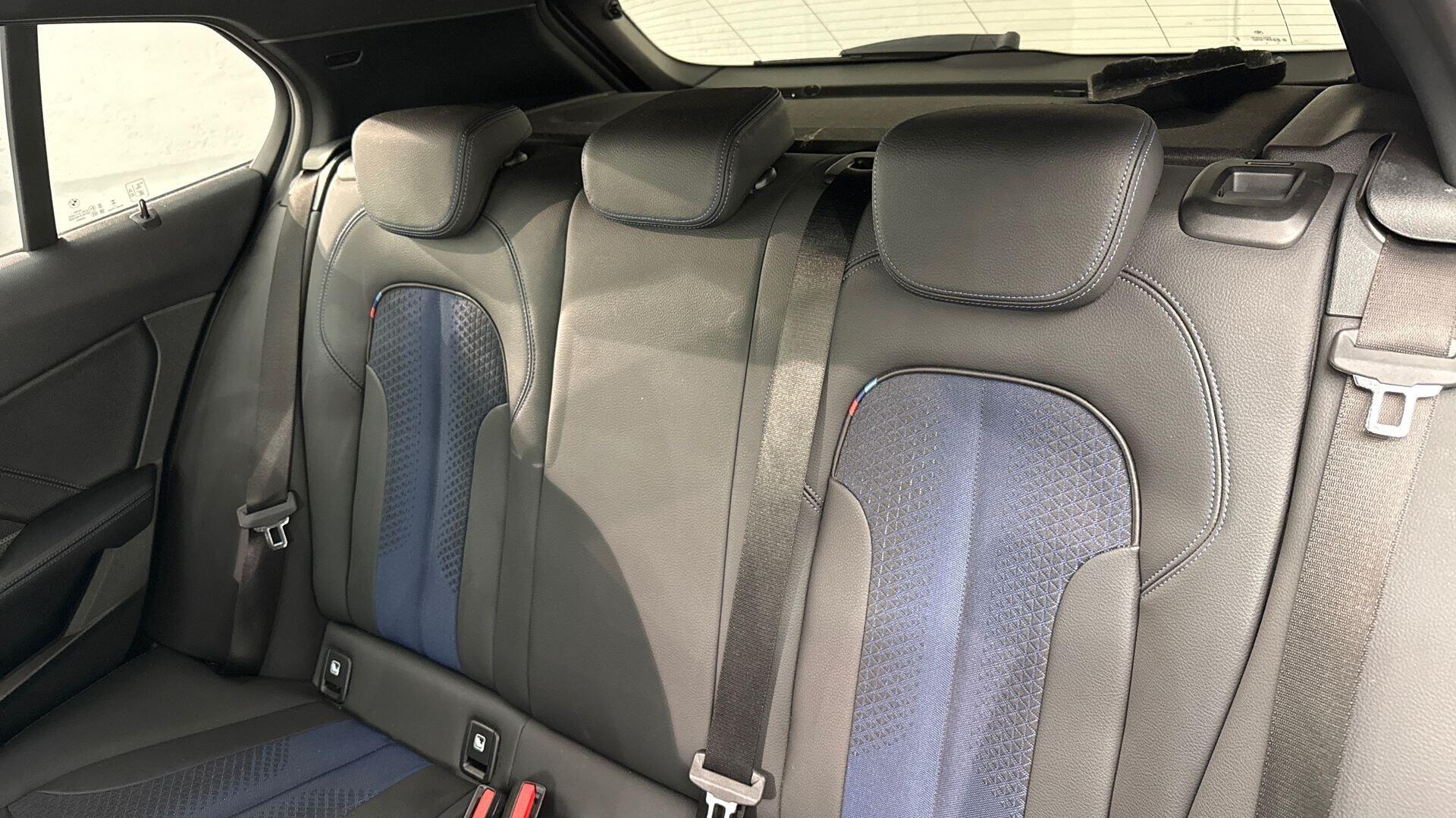 BMW 1 Series view 12