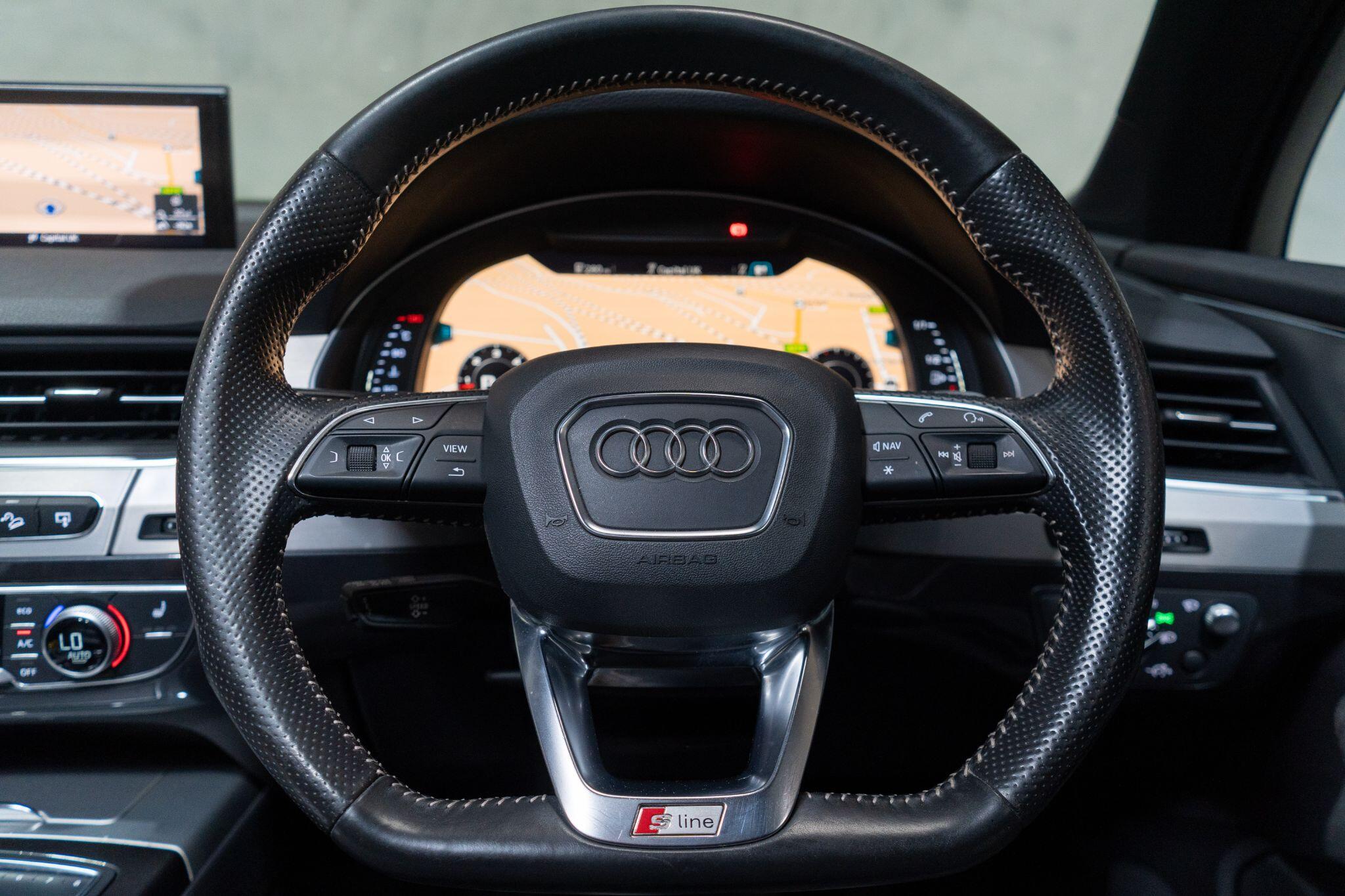 Audi Q7 view 29