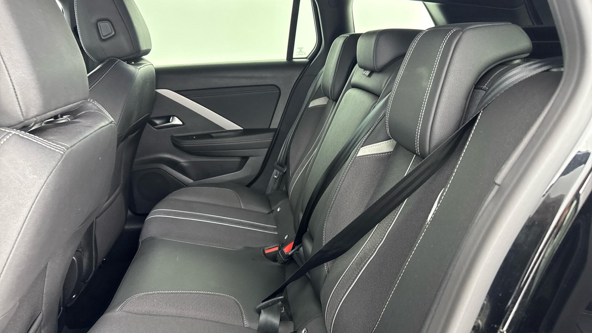 Vauxhall Astra view 14