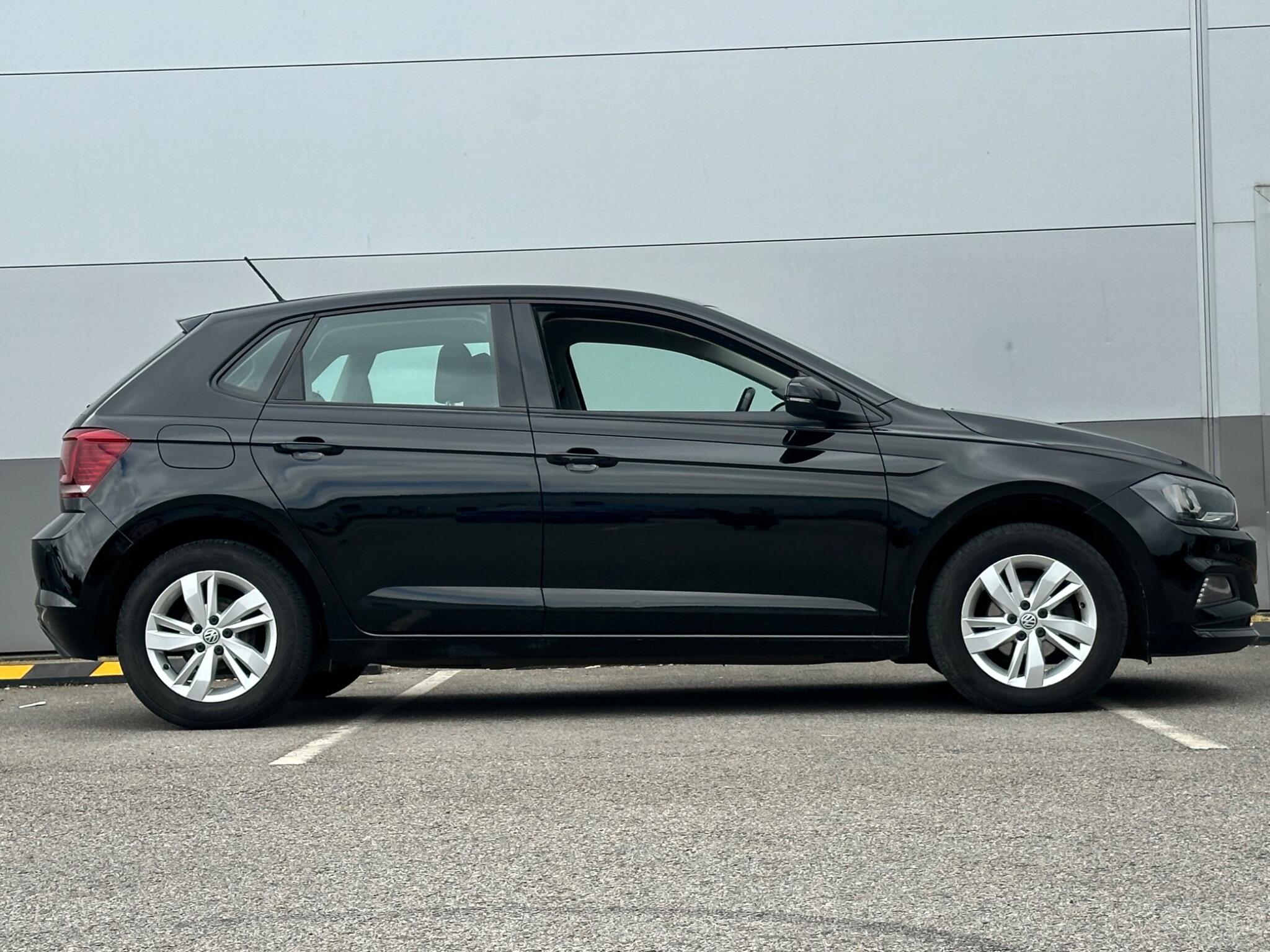 Volkswagen Polo view 8