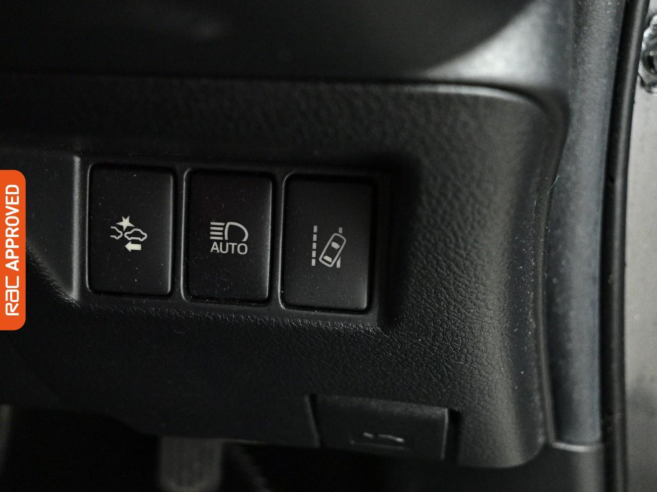 Toyota Yaris view 15