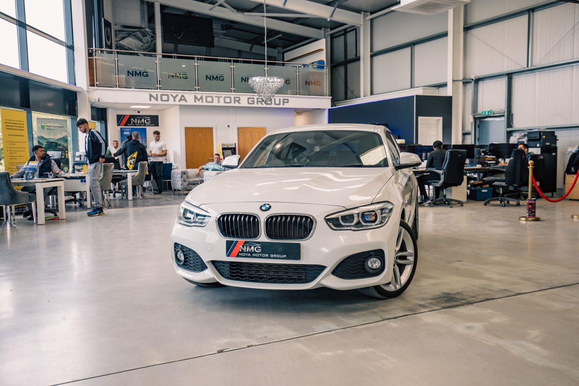 BMW 1 Series view 4