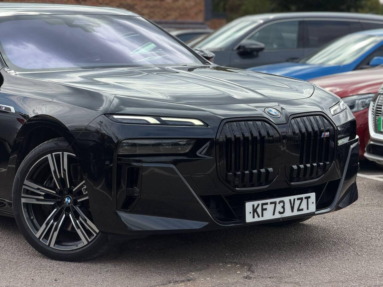 BMW 7 Series view 80