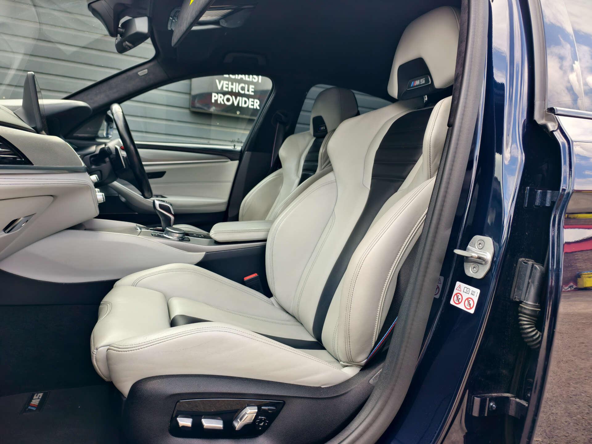 BMW M5 view 33