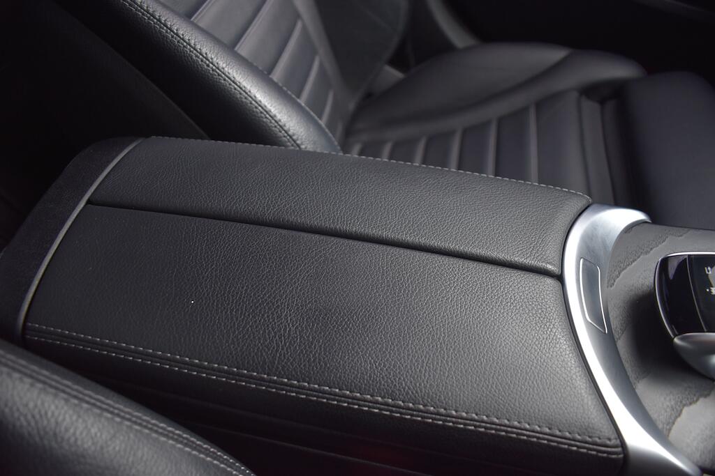 Mercedes-Benz C Class view 80