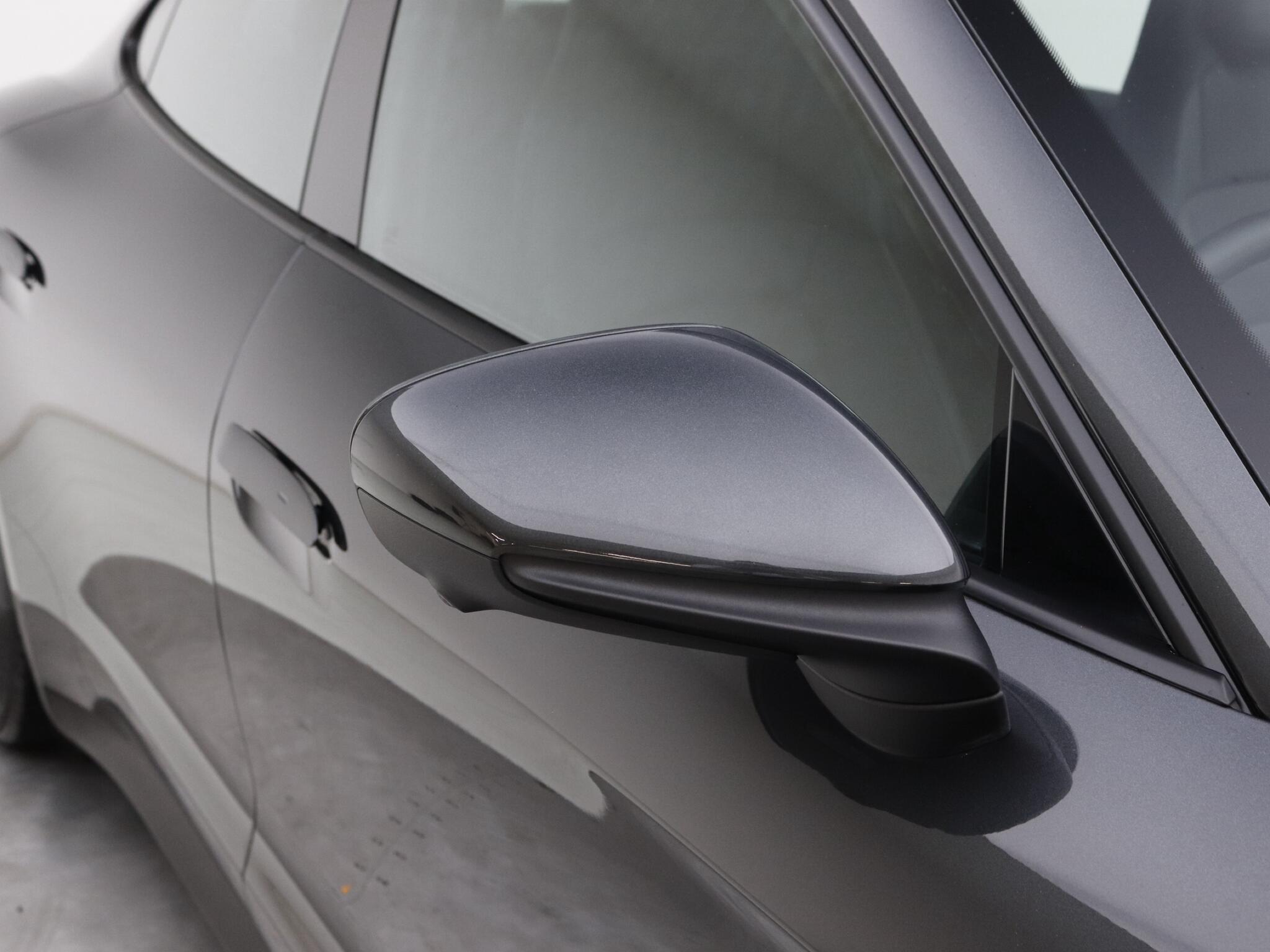 Porsche Taycan view 21