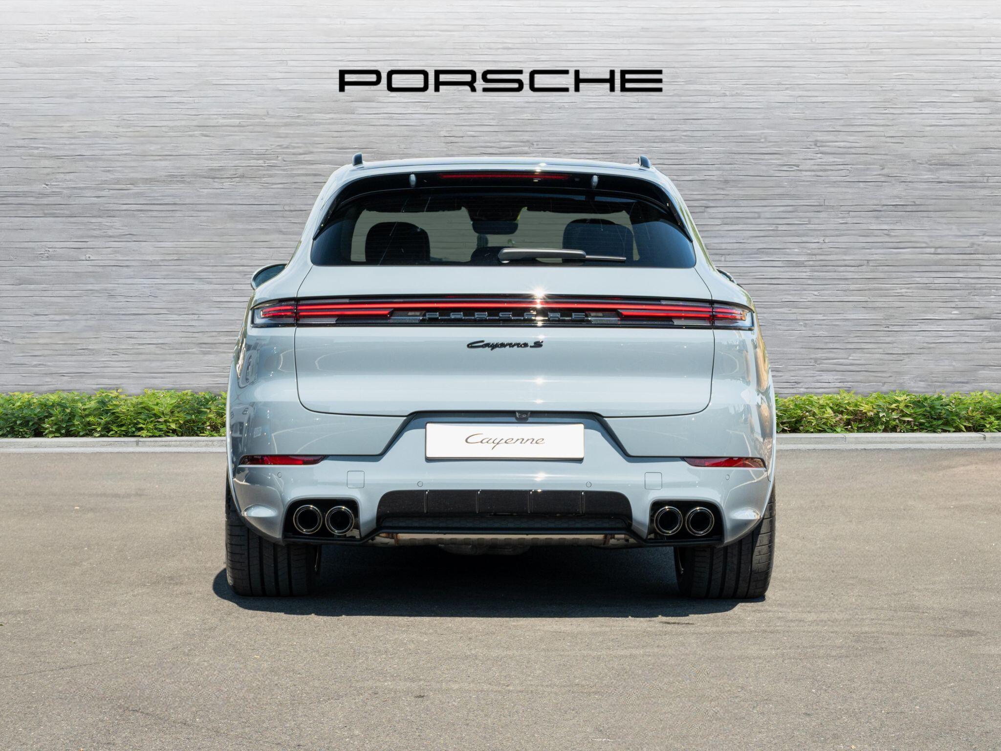 Porsche Cayenne view 6