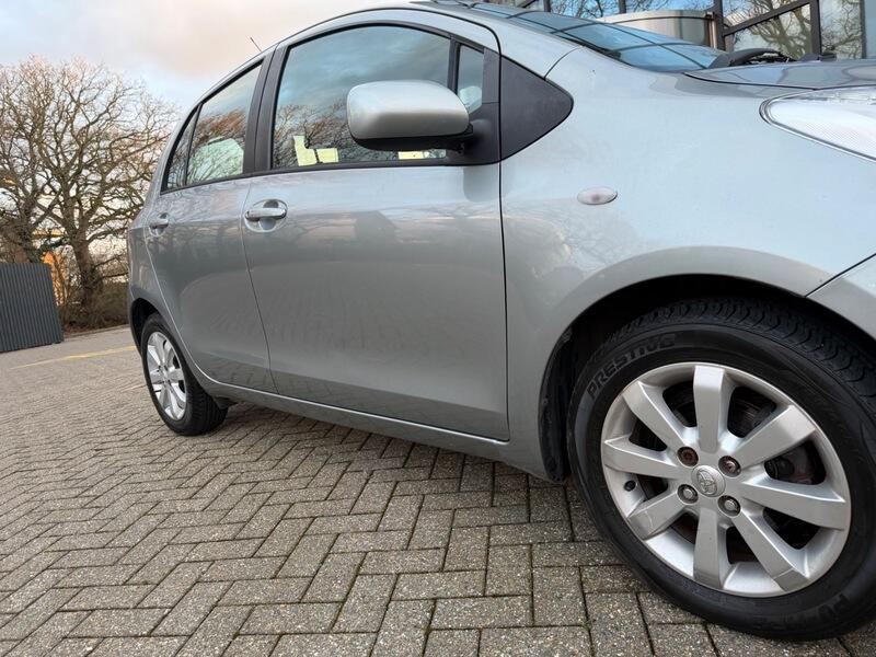 2007 Toyota Yaris image 22