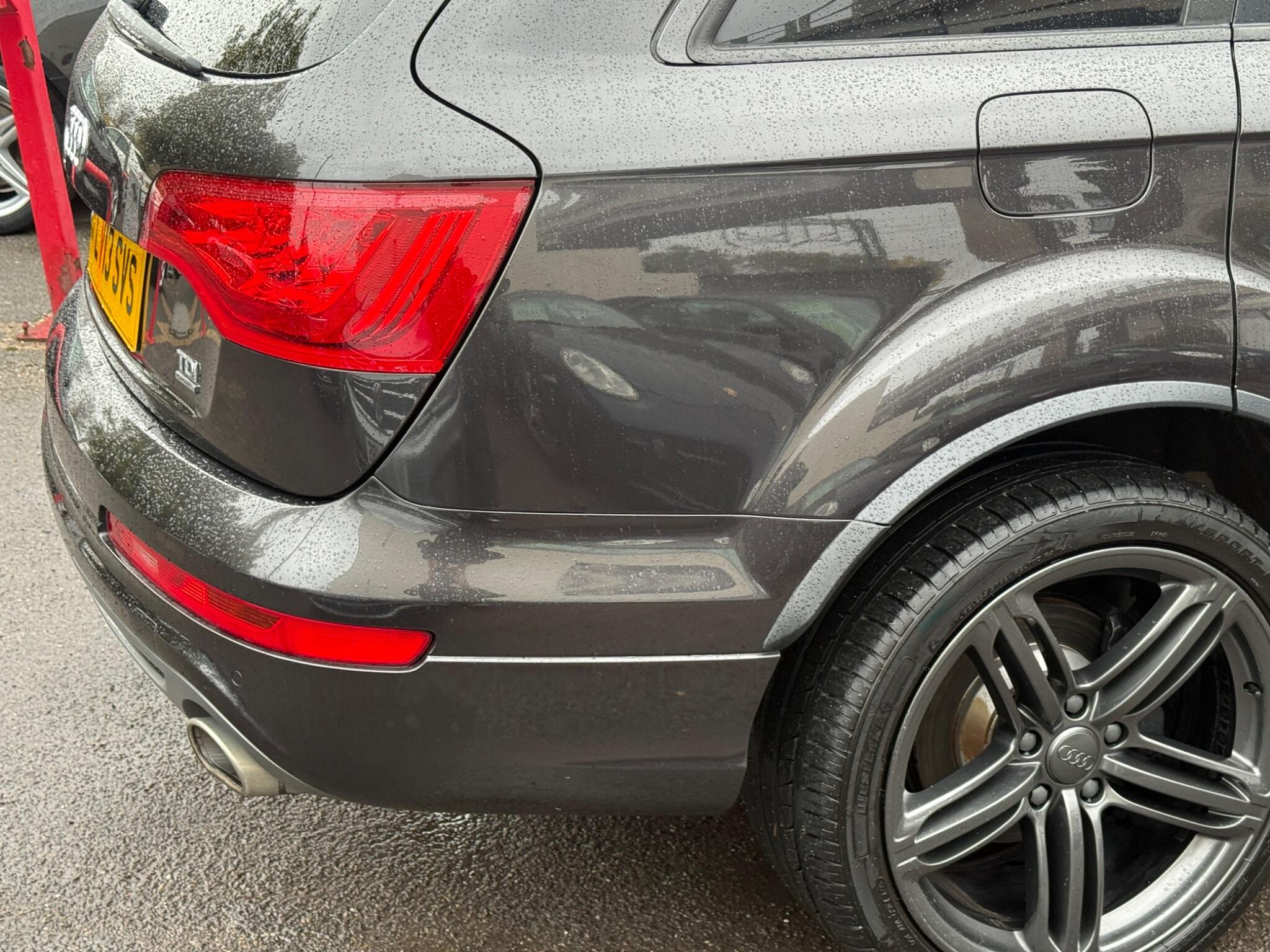 Audi Q7 - Image 25