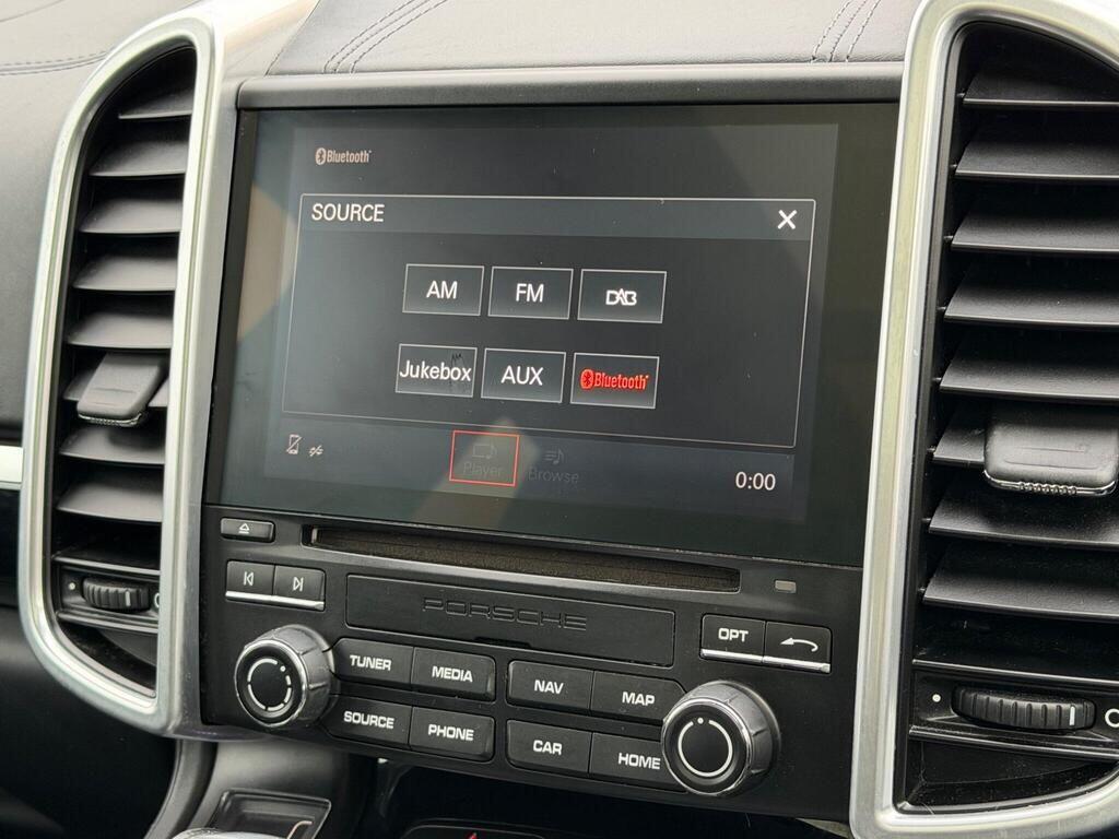 Porsche Cayenne view 34
