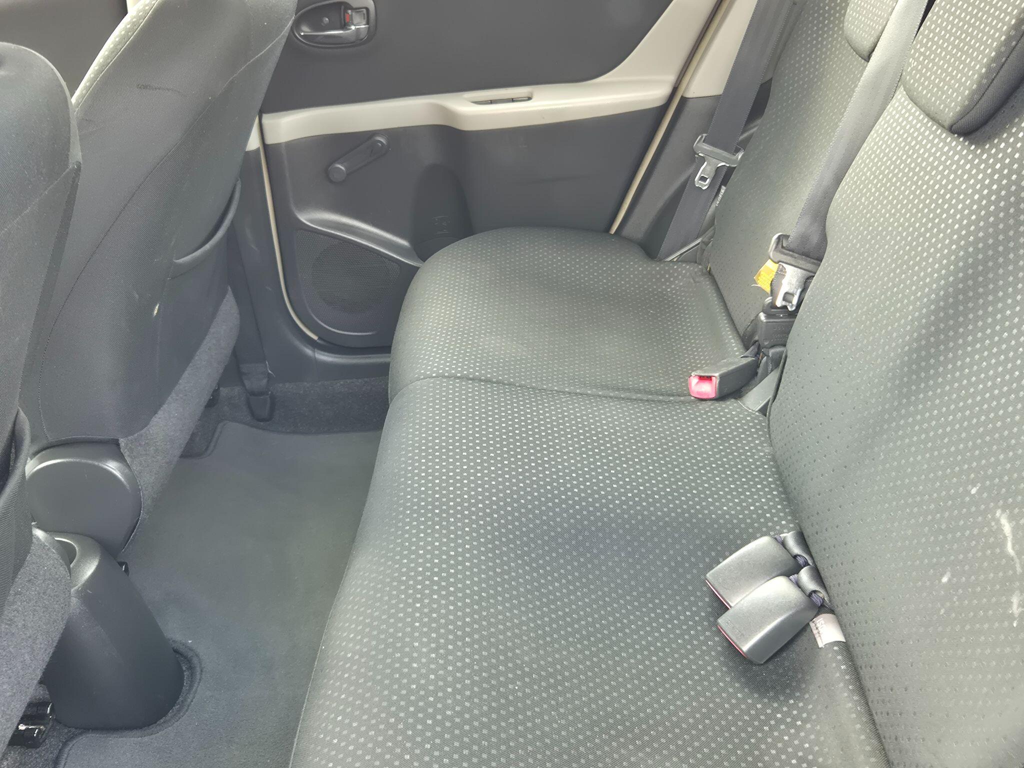 Toyota Yaris view 19