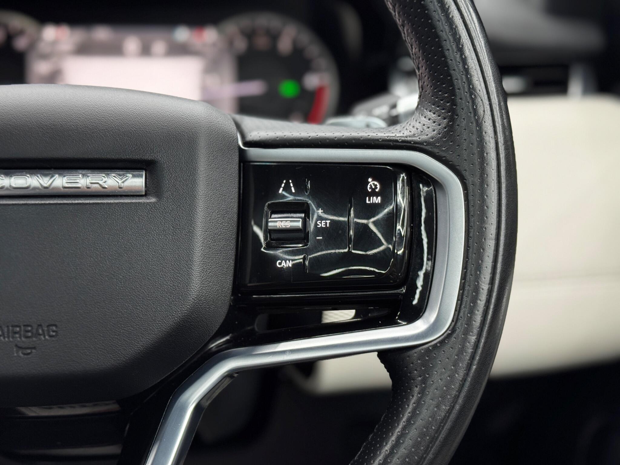 Land Rover Discovery Sport view 22