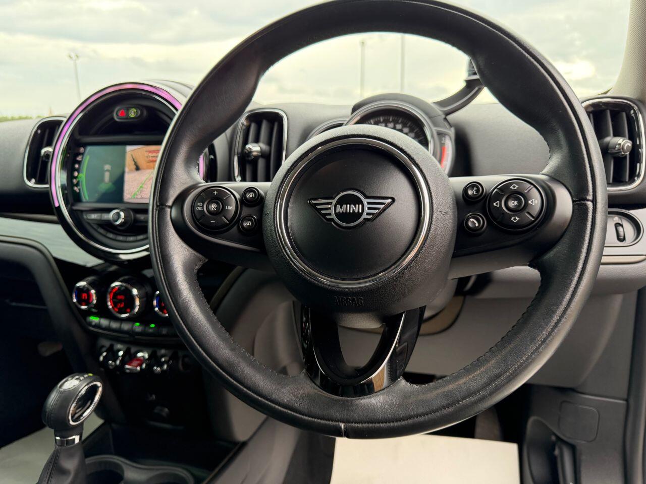 Mini Countryman view 16