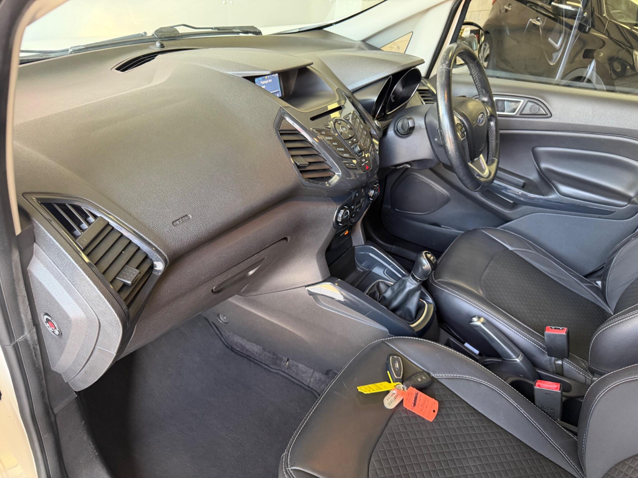 Ford Ecosport view 60