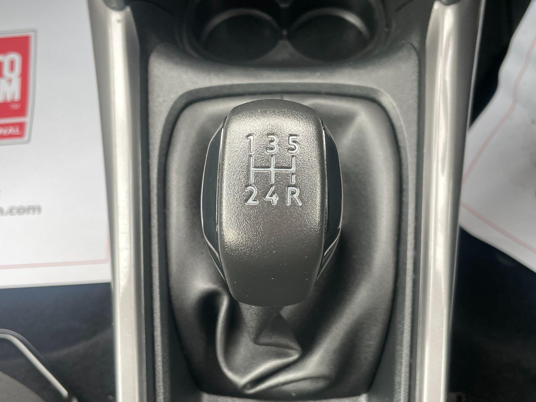 Peugeot 2008 view 28