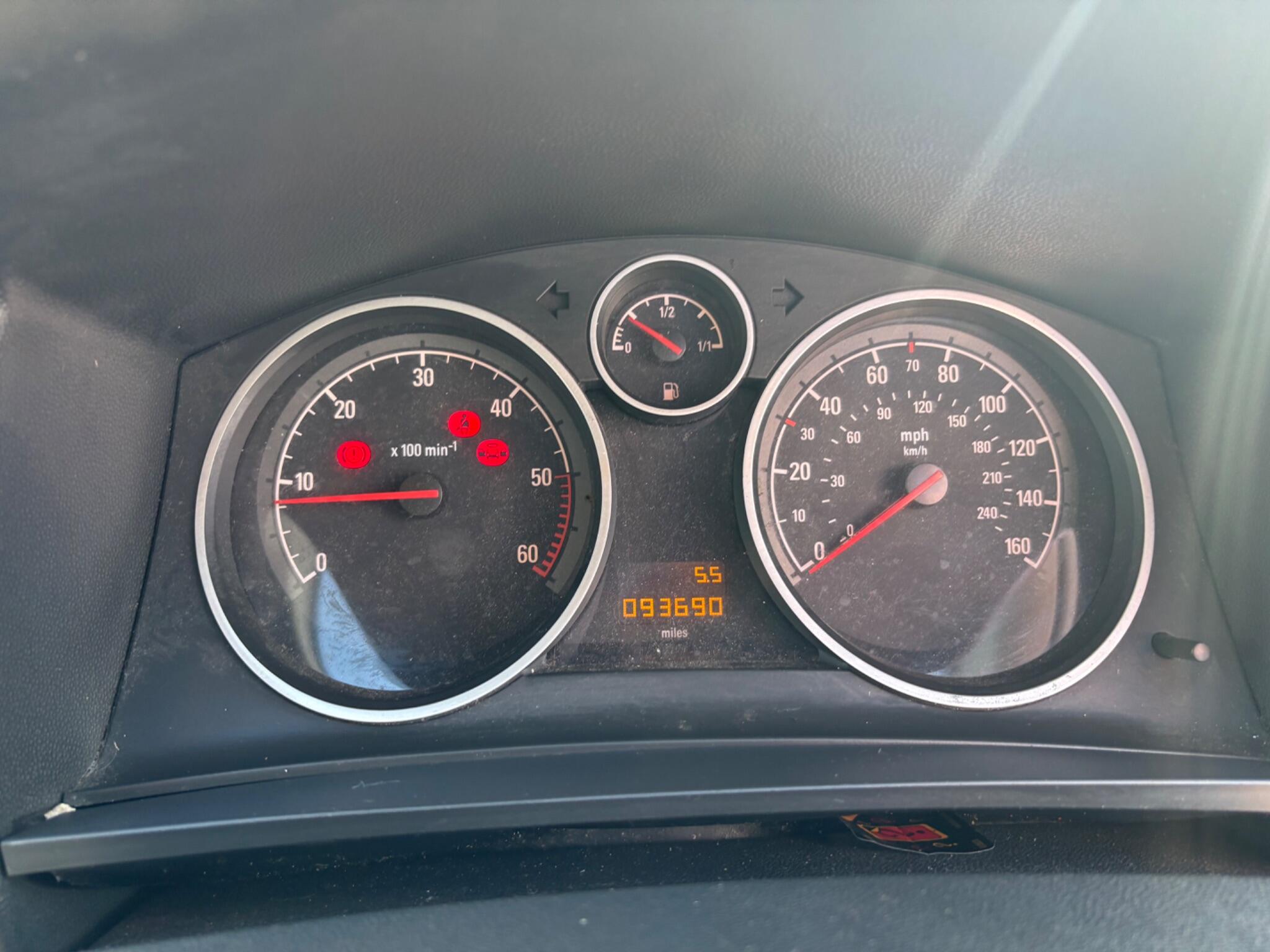 Vauxhall Zafira view 11