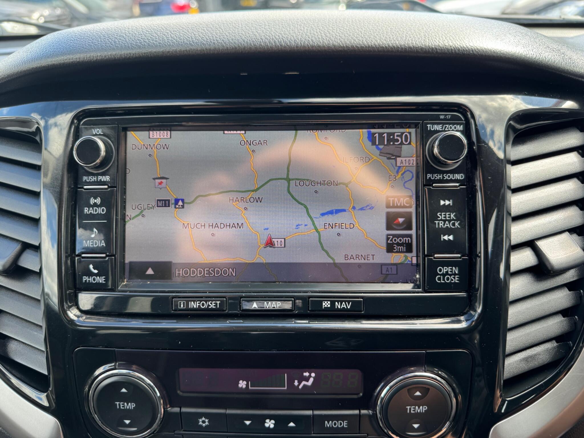 Mitsubishi L200 view 26
