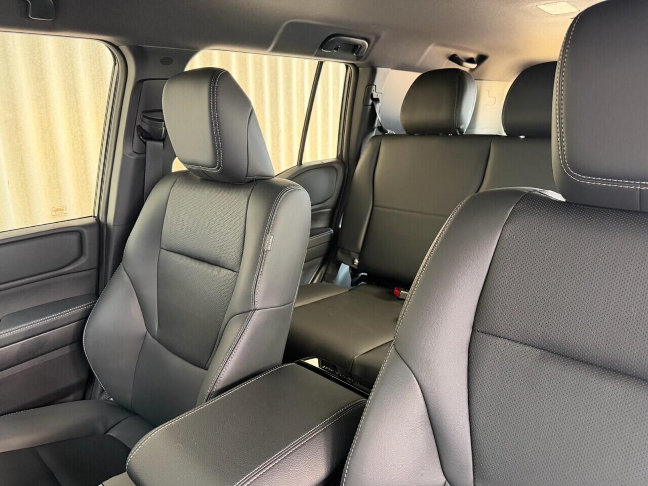 Toyota Land Cruiser view 13