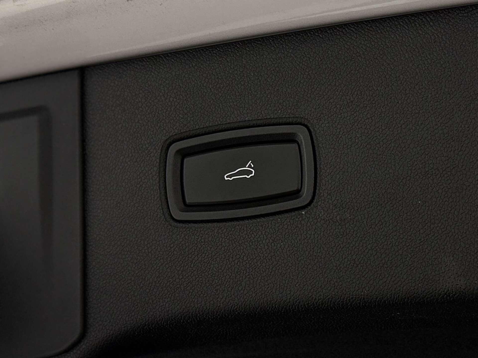 Porsche Cayenne view 32