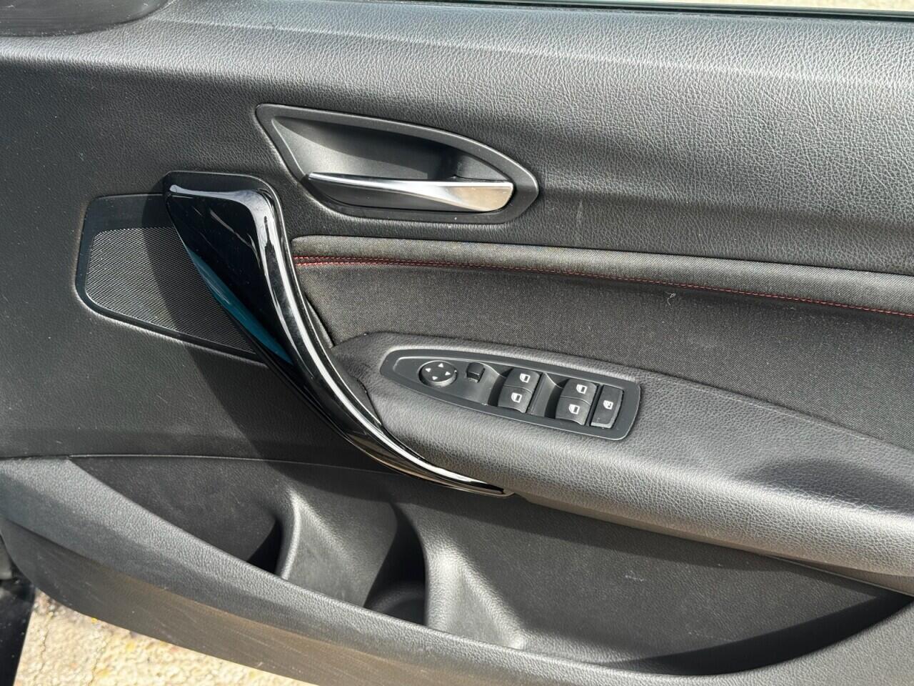 BMW 1 Series view 32