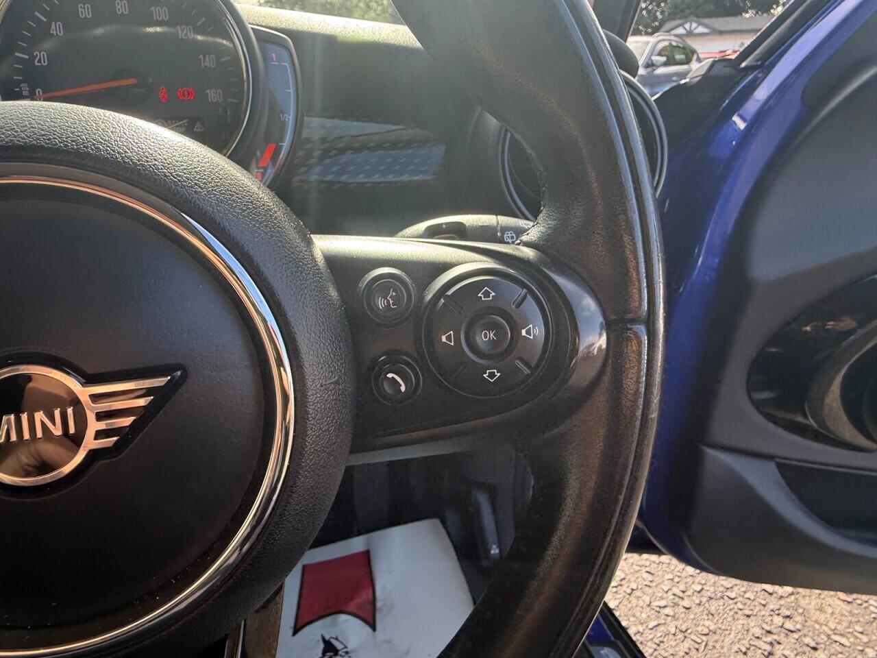 Mini Hatch view 22