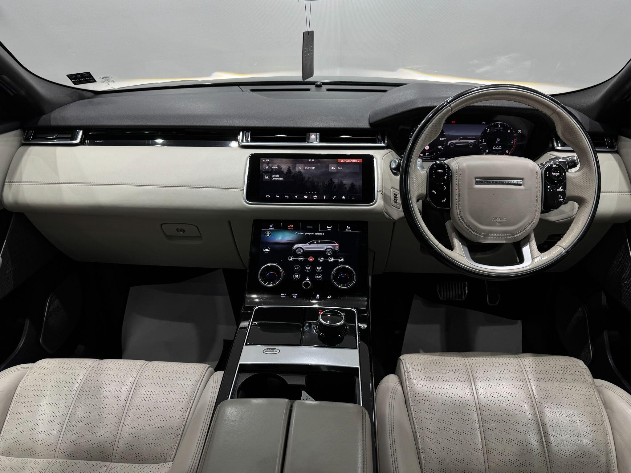 Land Rover Range Rover Velar view 18