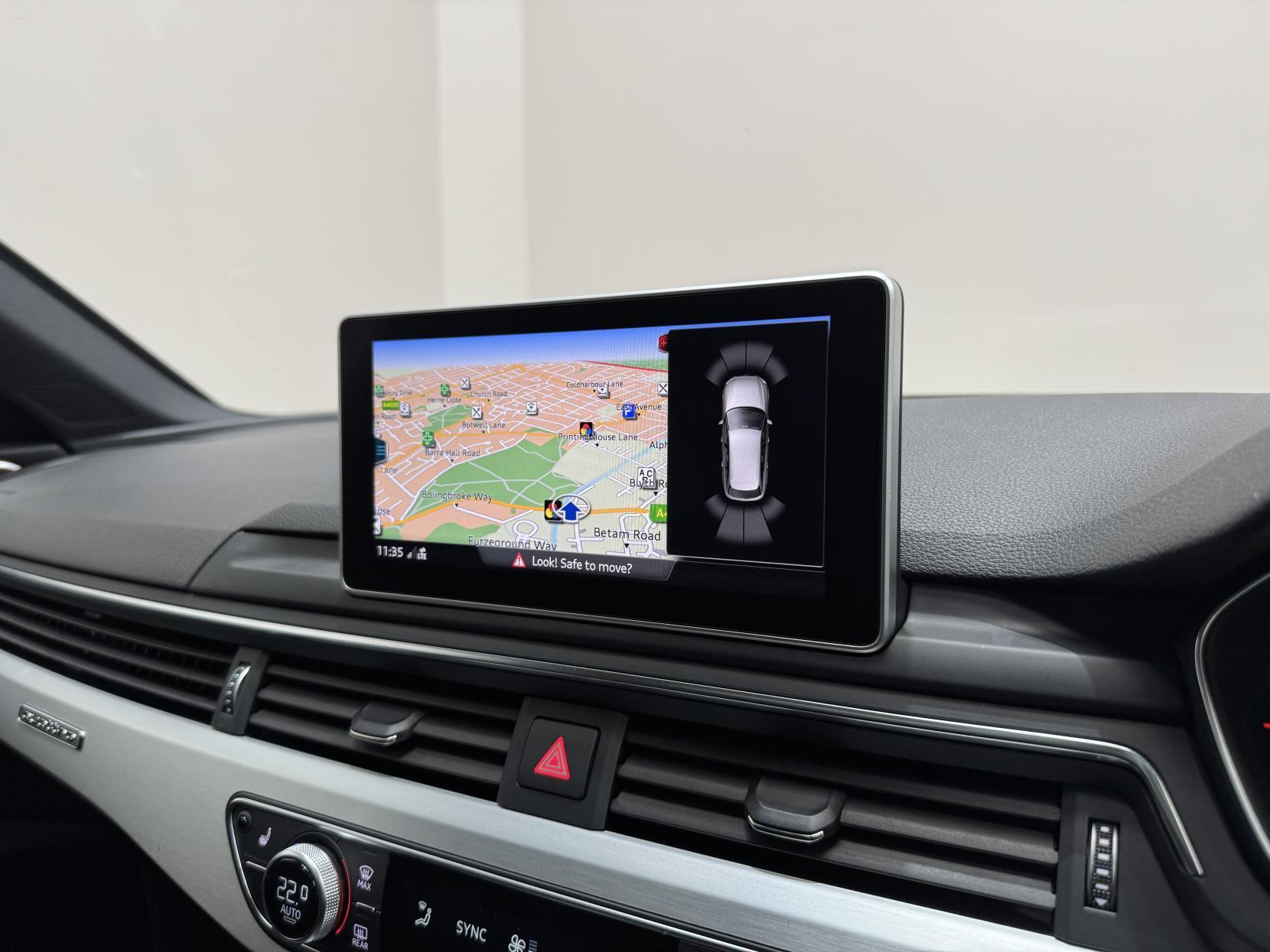 Audi S4 Avant view 30