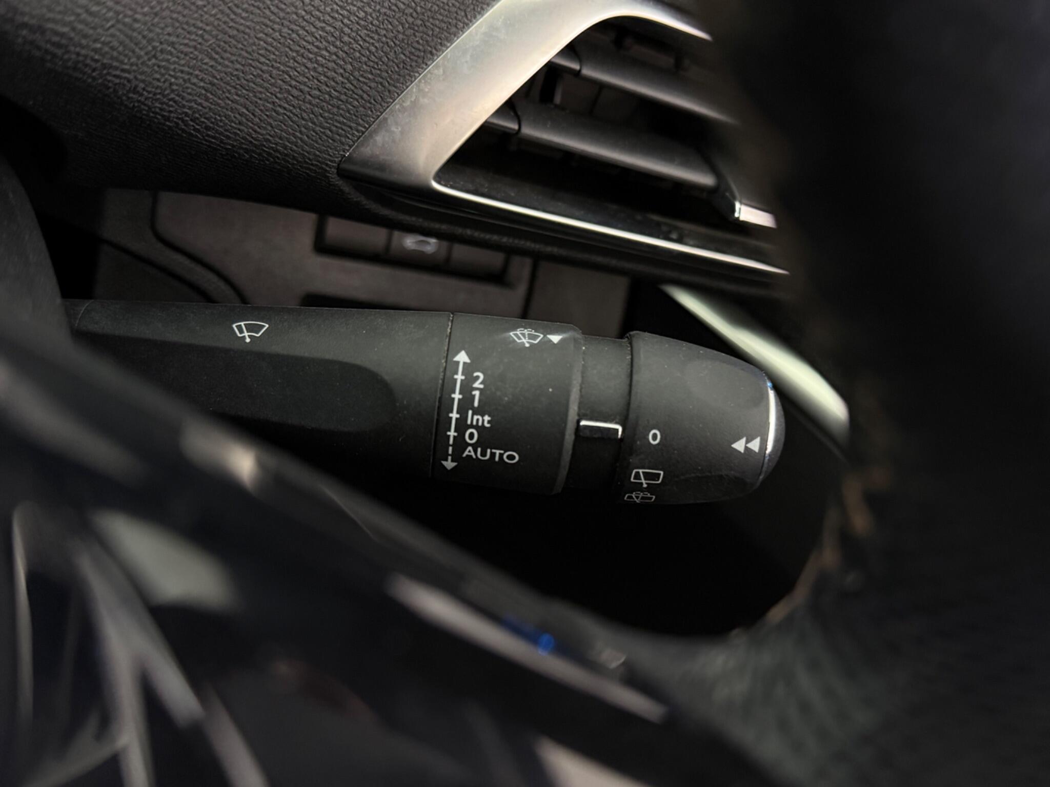 Peugeot 5008 view 20