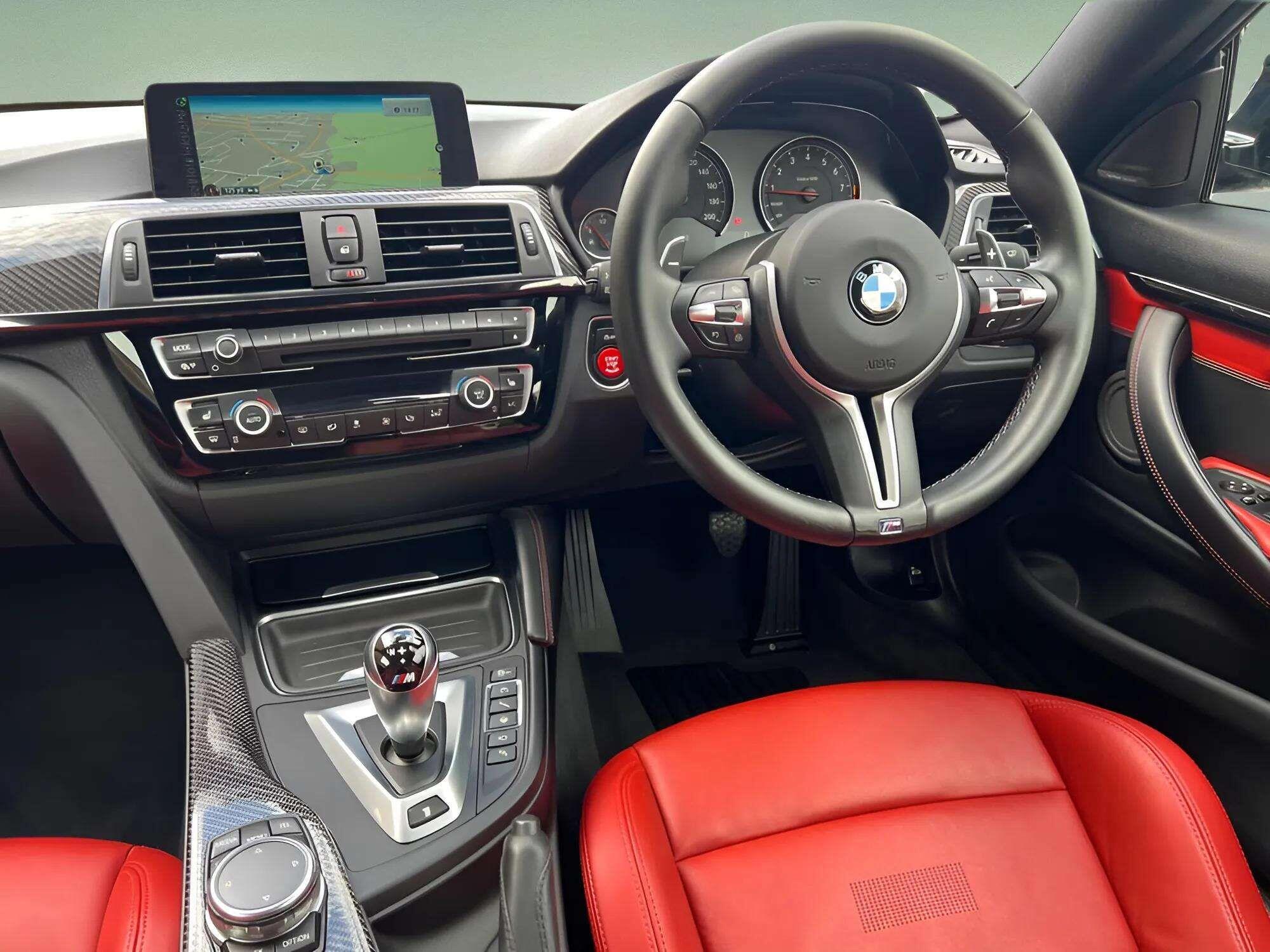BMW M4 view 15