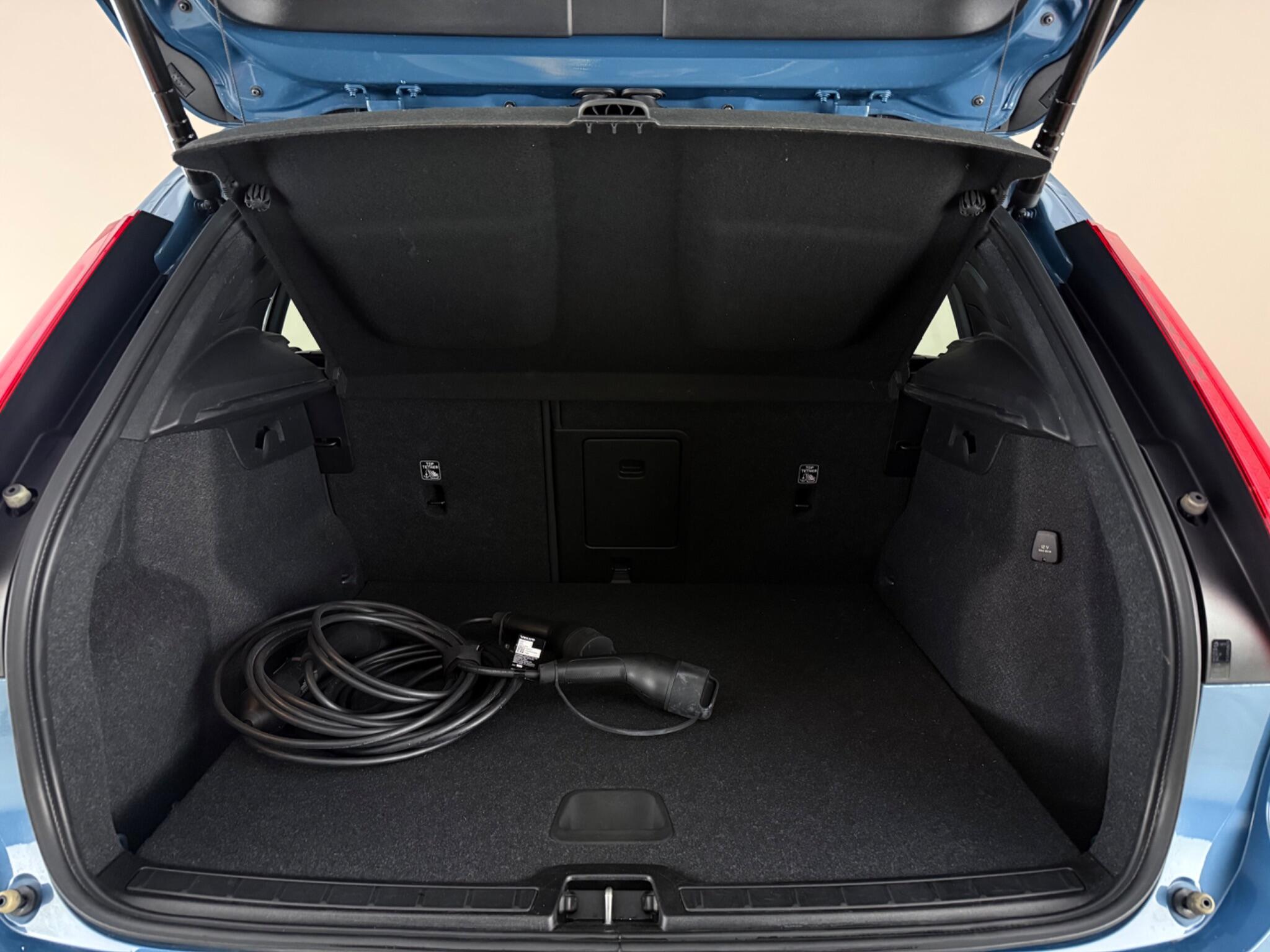 Volvo XC40 view 10