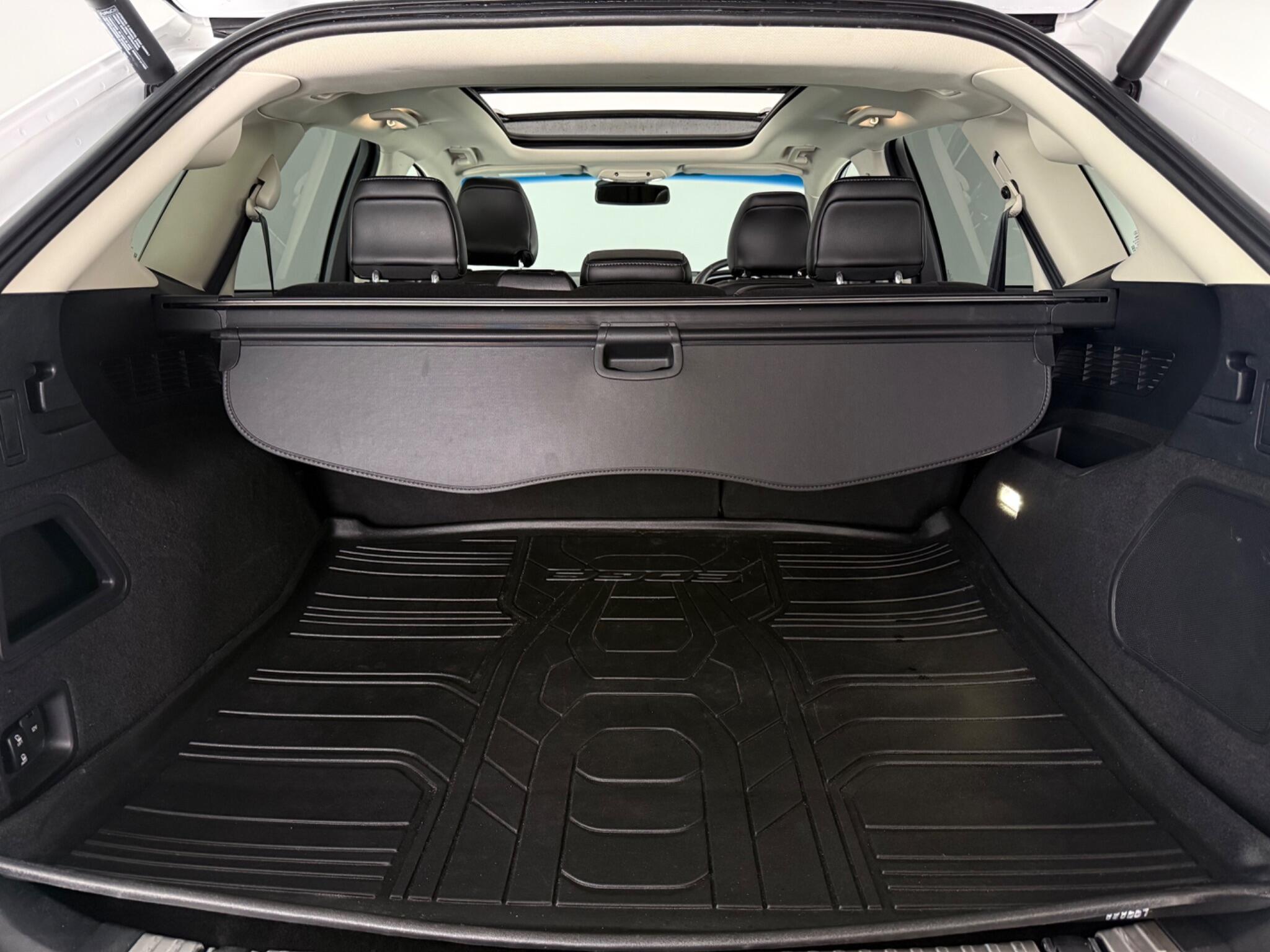 Ford Edge view 10