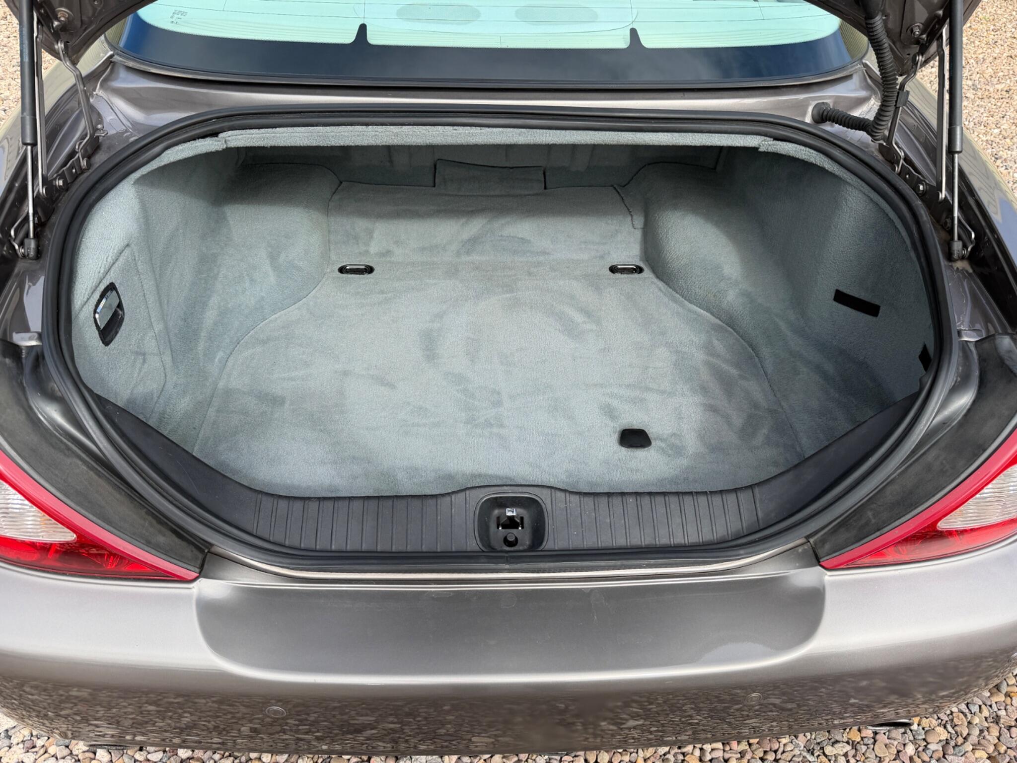 Jaguar XJ view 18