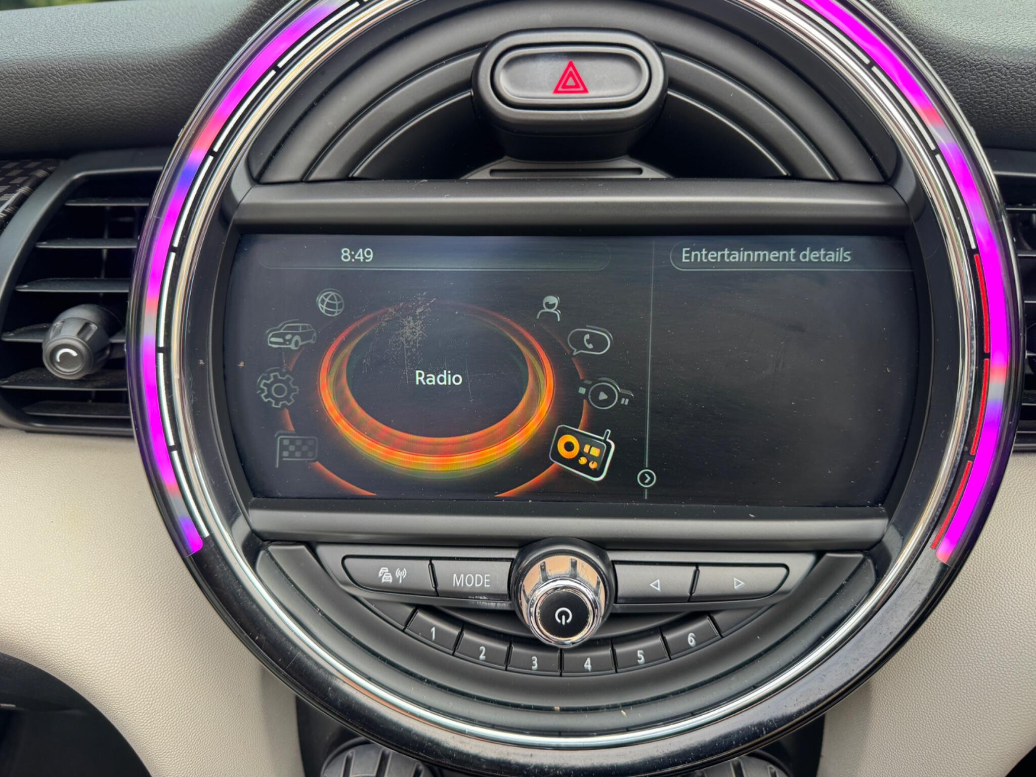 Mini Convertible view 86