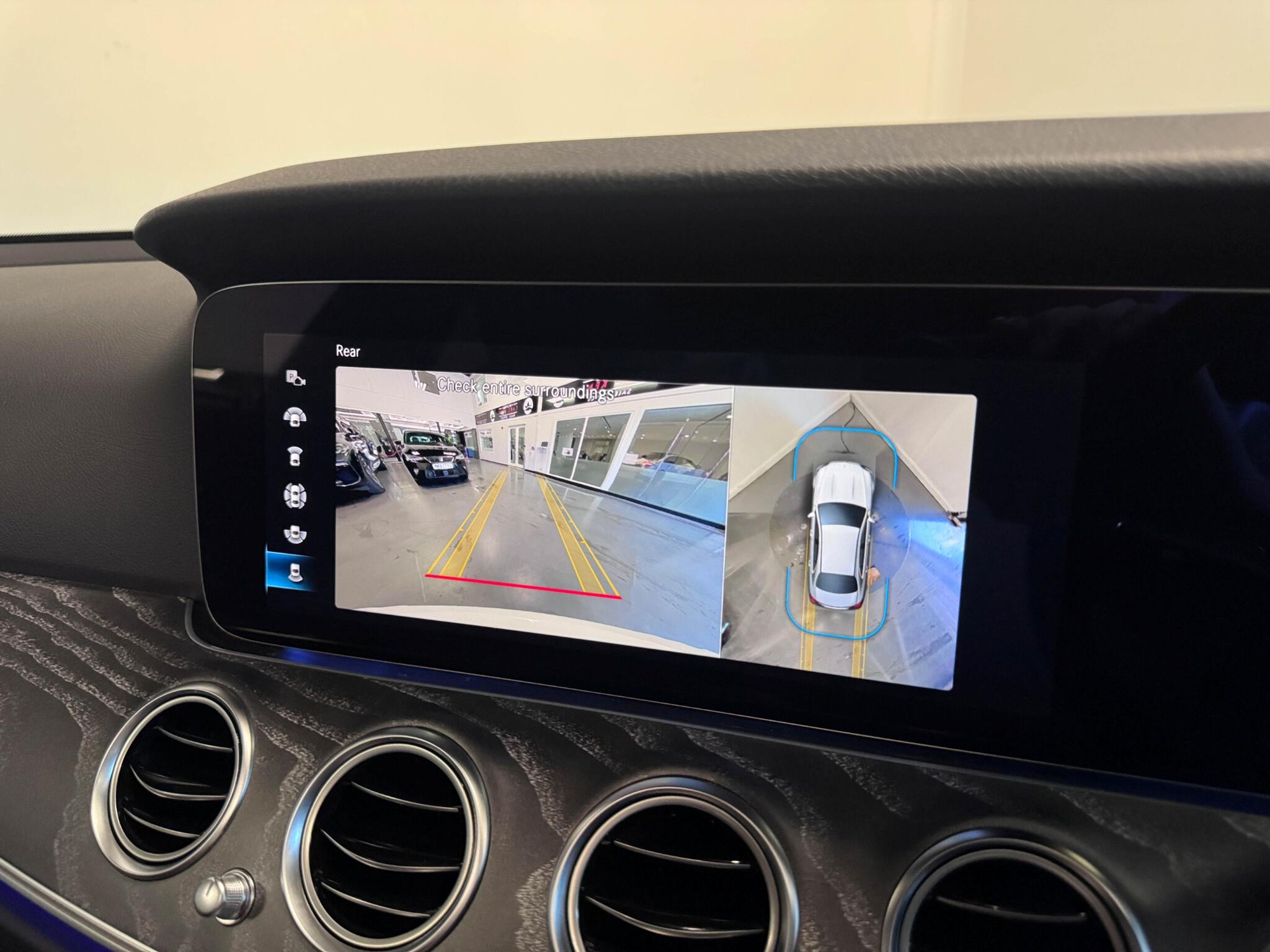 Mercedes-Benz E-Class view 11