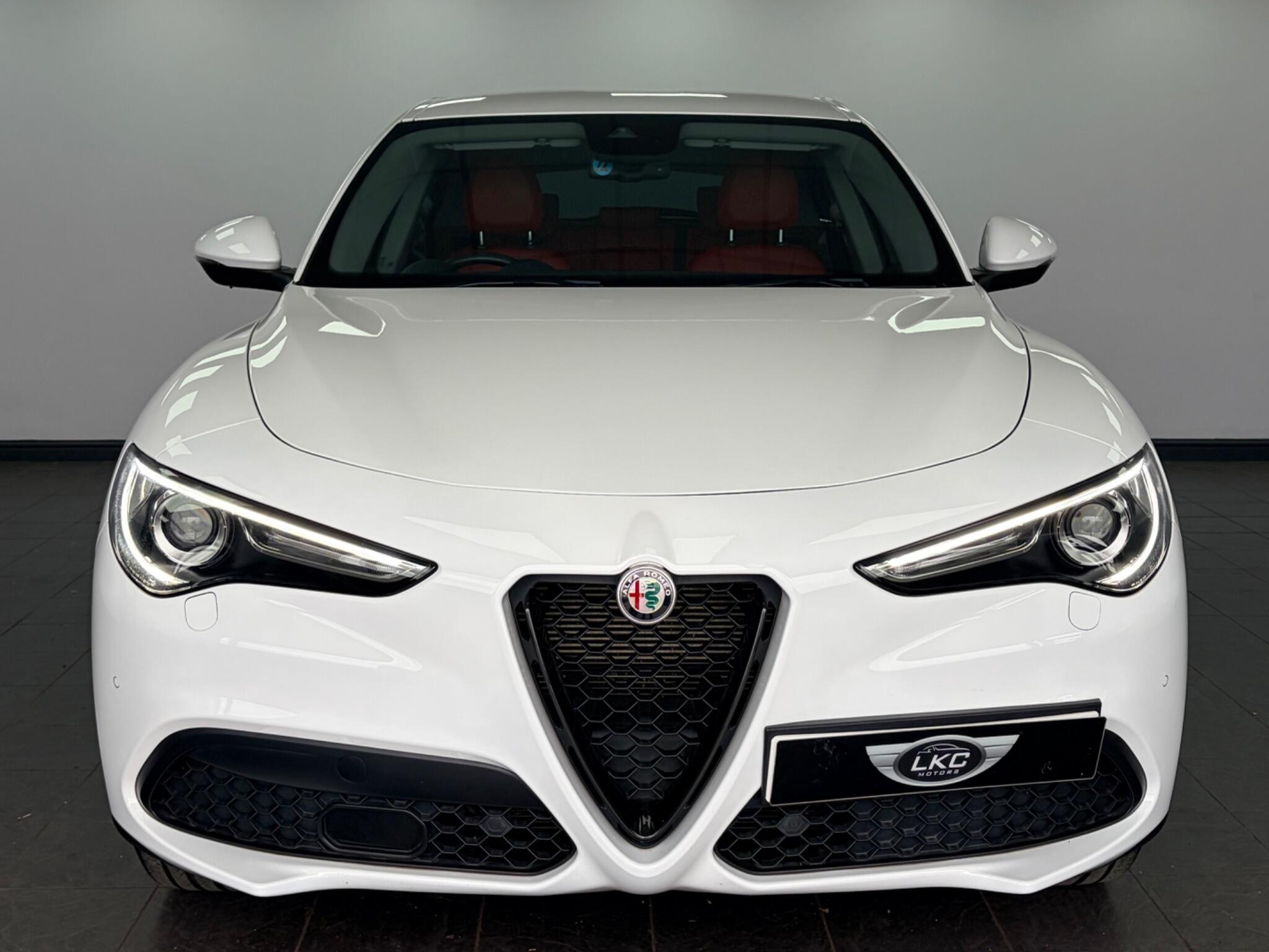Alfa Romeo Stelvio view 3