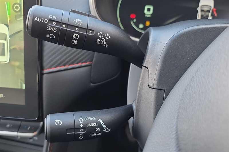 MG ZS view 33