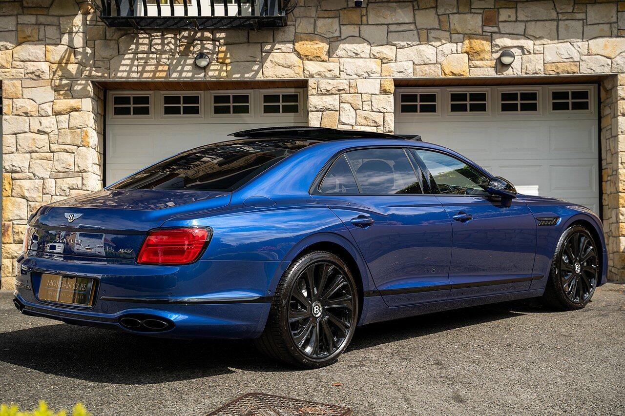 Bentley Flying Spur view 14