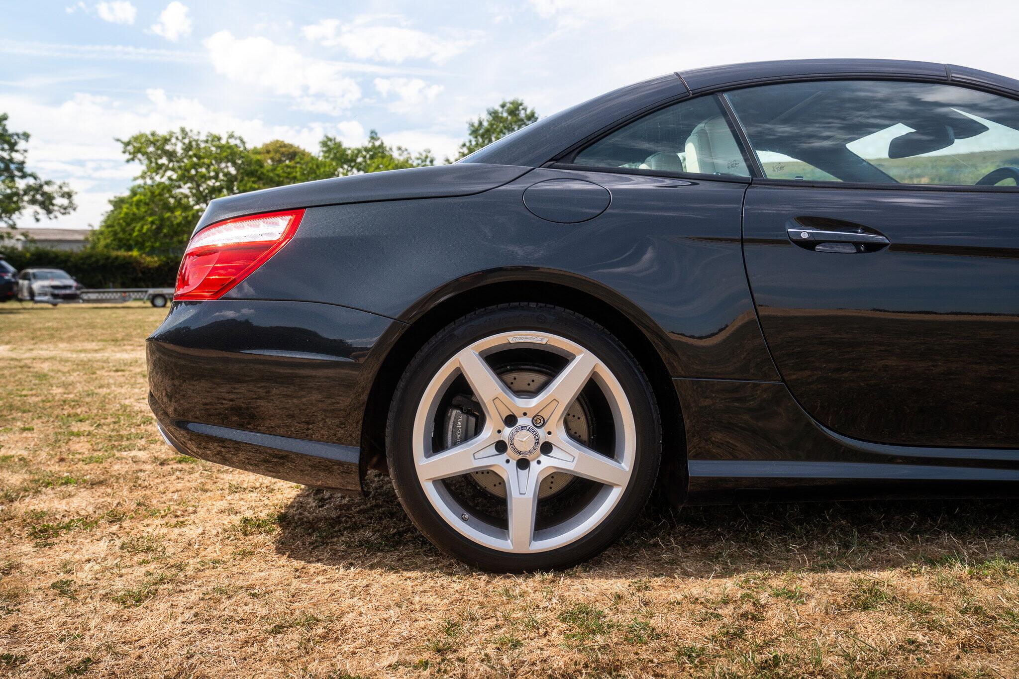 Mercedes-Benz SL view 19