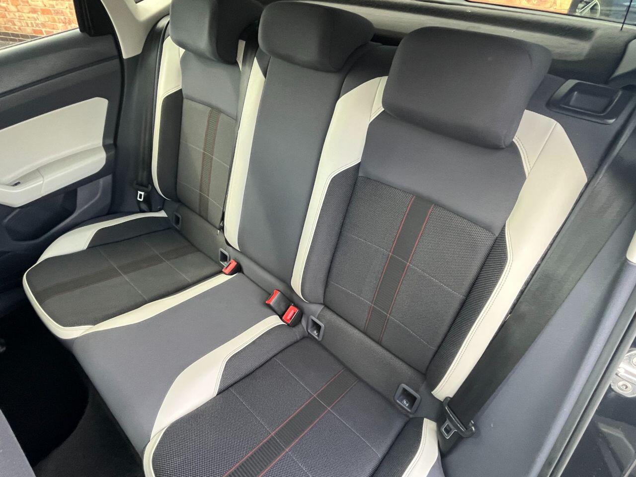 Volkswagen Polo view 13