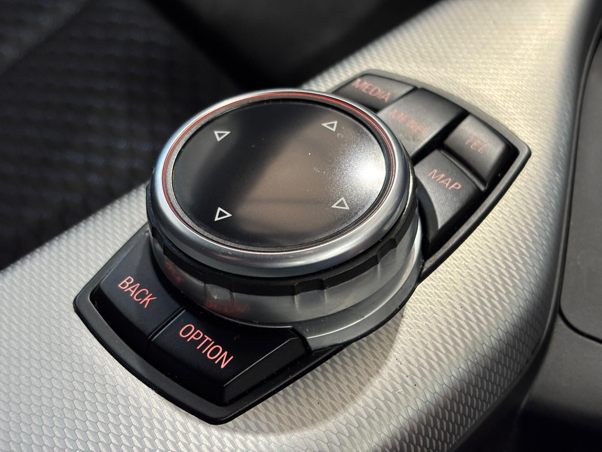 BMW 1 Series view 40