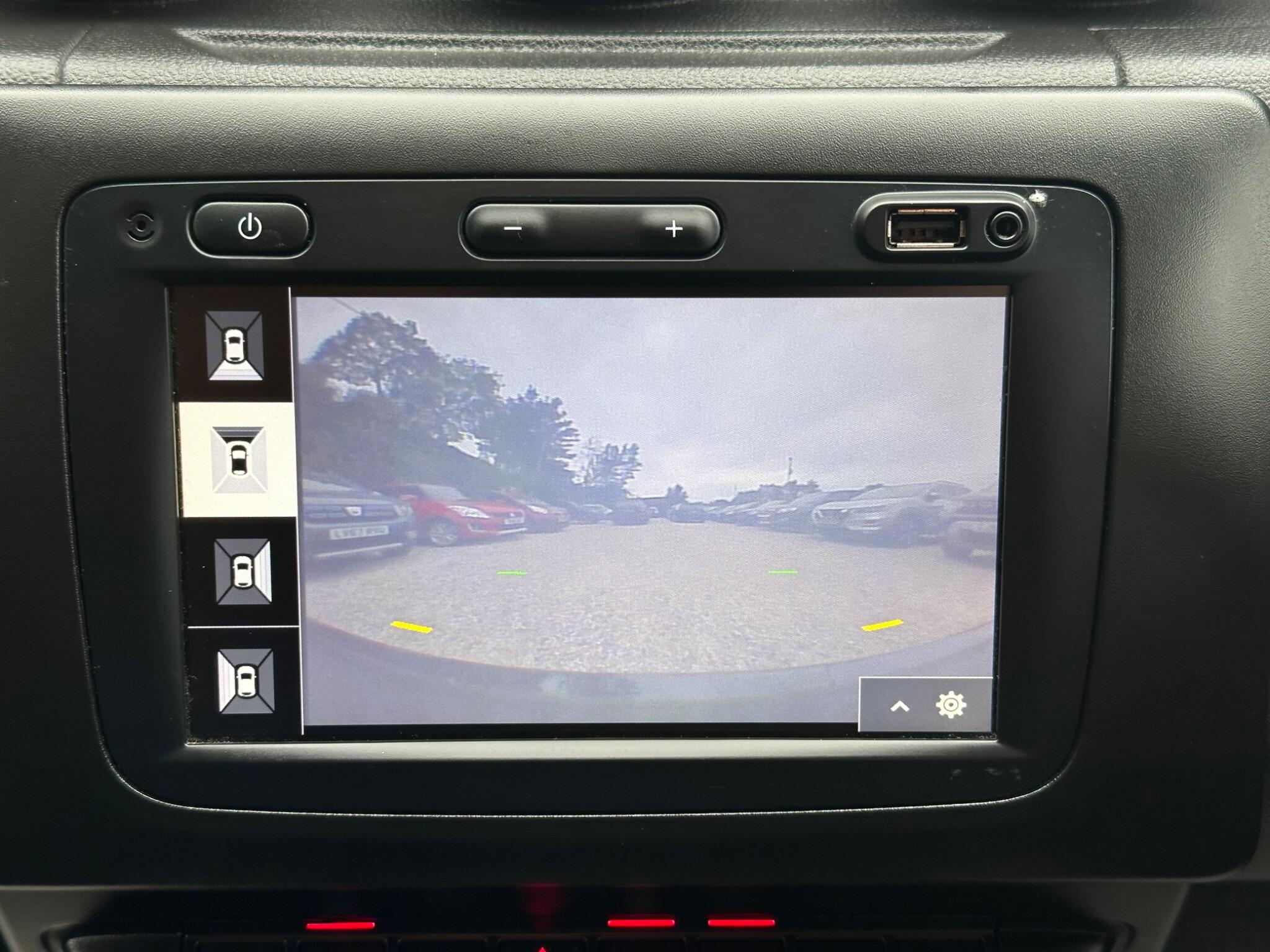 Dacia Duster view 50
