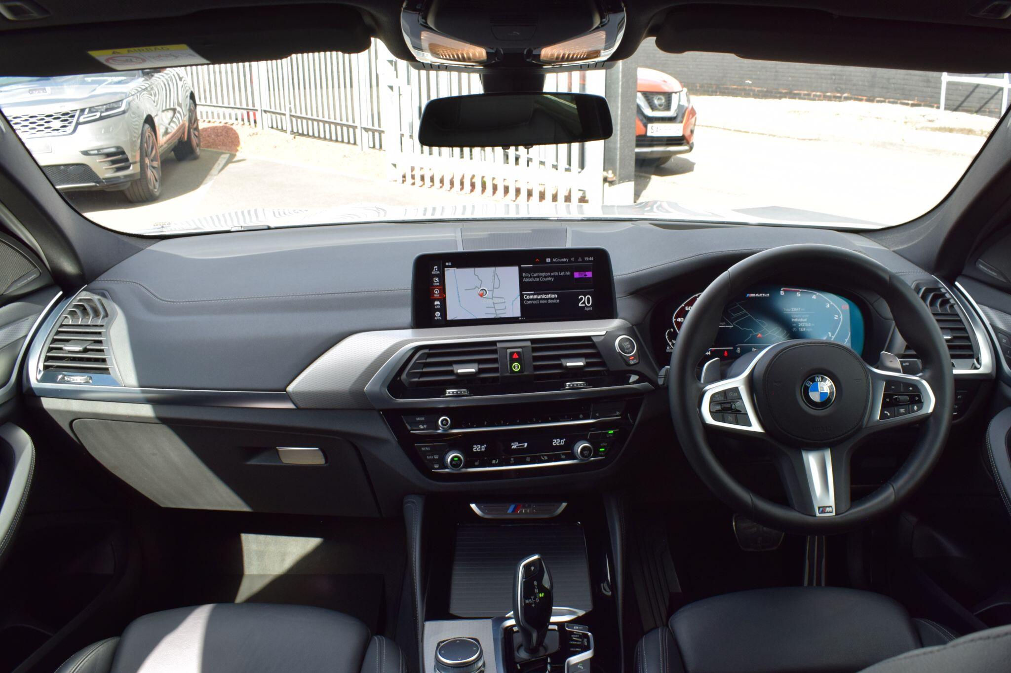 BMW X4 view 9