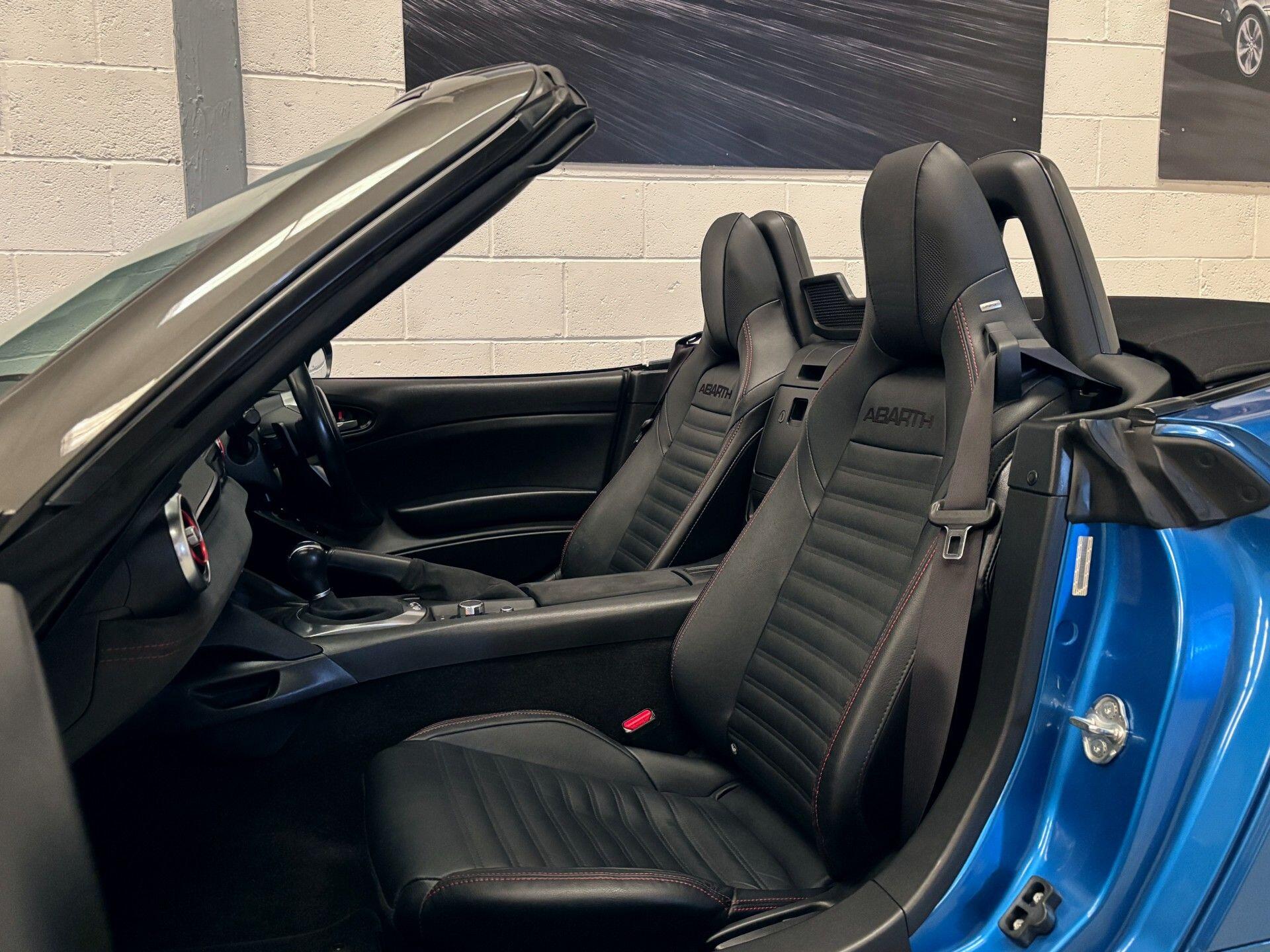 Abarth 124 Spider view 32